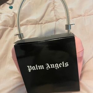Palm angle bag